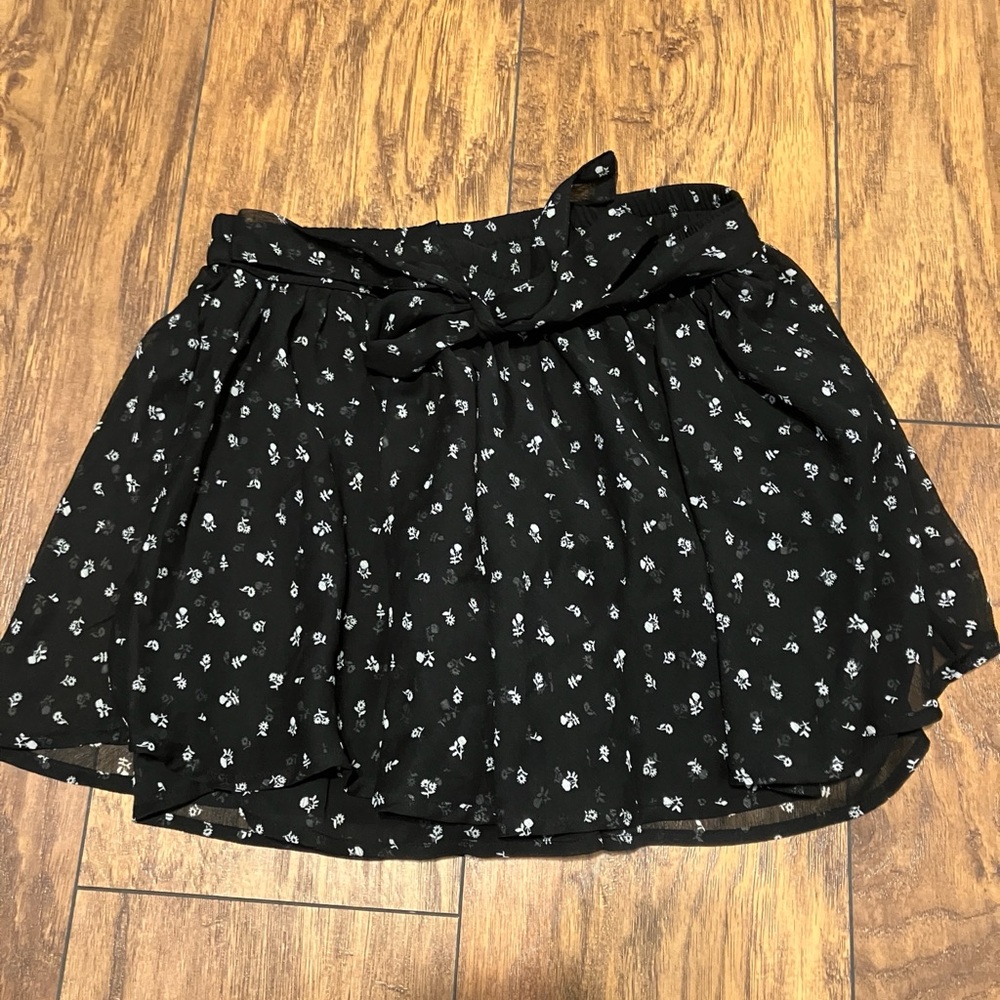 Black Floral Tie-Waist Skort, Girls Sz L 14